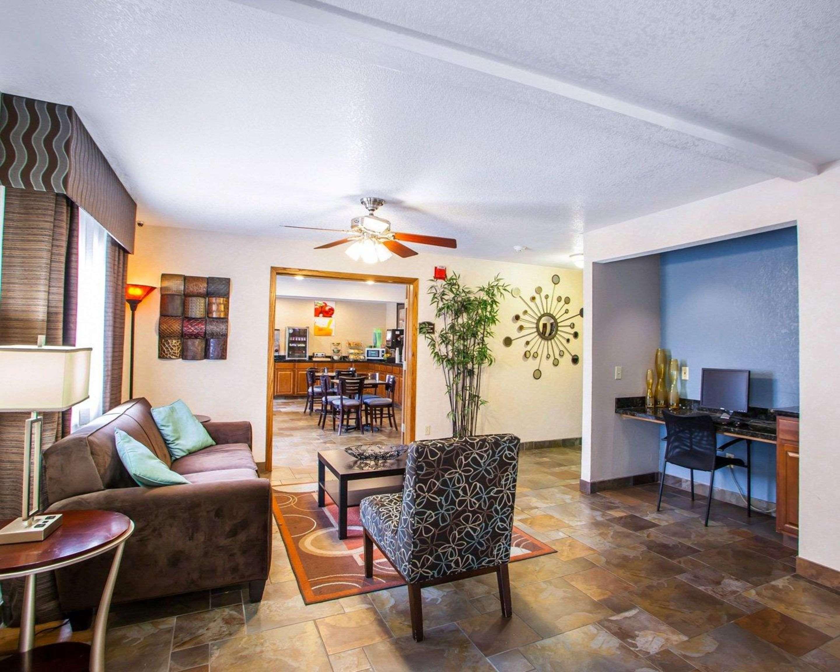 Quality Inn & Suites Ankeny-Des Moines Εξωτερικό φωτογραφία